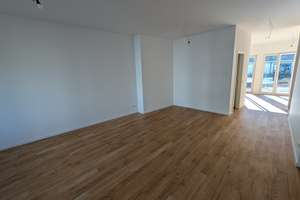 Erstbezug: Townhouse am Britzer Garten -  4 Etagen mit Garten, Terrassen,  Garage & Keller  – Die vollständige Adresse der Immobilie erhältst du vom Anbieter., 12109 Mariendorf, Berlin – Vorschaubild 2