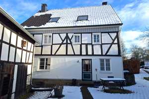 Große Hofanlage mit traumhaften Bauerngarten, Baugrundstück und vielfältigen Möglichkeiten – Rhein-Sieg-Kreis – Vorschaubild 1