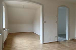 Gepflegte 2,5-Zimmer-DG-Wohnung in GE-Erle – Strumannstraße 17, 45891 Erle, Gelsenkirchen – Vorschaubild 2