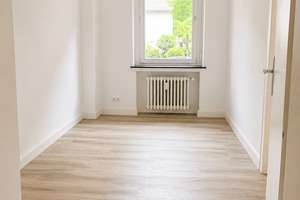Ihr neues Zuhause im Erdgeschoss ! Haus im Haus Charakter mit ca.162 m² und 6 Zimmern – Die vollständige Adresse der Immobilie erhältst du vom Anbieter., 47058 Duissern, Duisburg – Vorschaubild 3