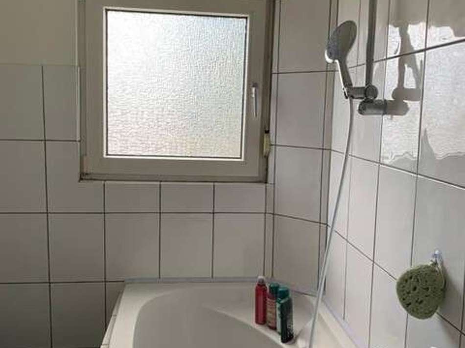 Badezimmer 1.OG Badewanne