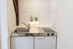 Über den Dächern von Regensburg: Charmantes Altbau-Juwel mit Domblick & Schlafempore! – Drei-Mohren-Straße 7, 93047 Innenstadt, Regensburg – Vorschaubild 4