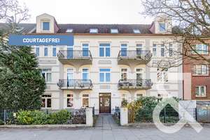 3-Zimmer-Wohnung mit zwei Balkonen im gepflegten Altbau
