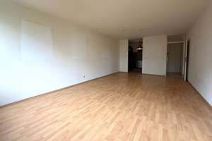 Attraktive 2-Zimmer-Wohnung mit Balkon und Aufzug in Bonn-Hochkreuz – Die vollständige Adresse der Immobilie erhältst du vom Anbieter., 53175 Hochkreuz, Bonn – Vorschaubild 3