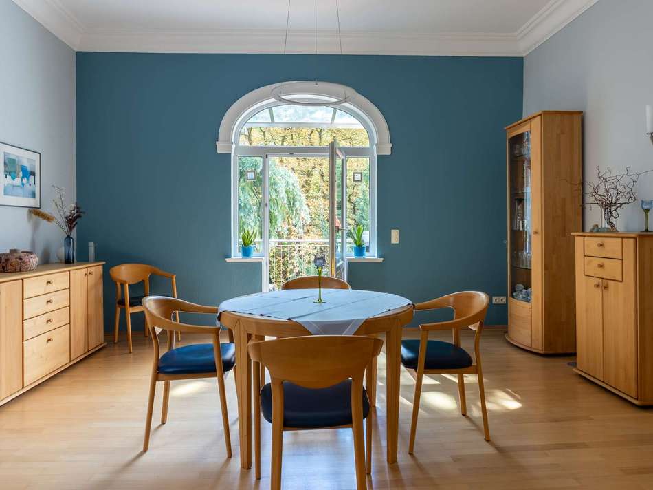 Esszimmer mit Zugang zum Balko