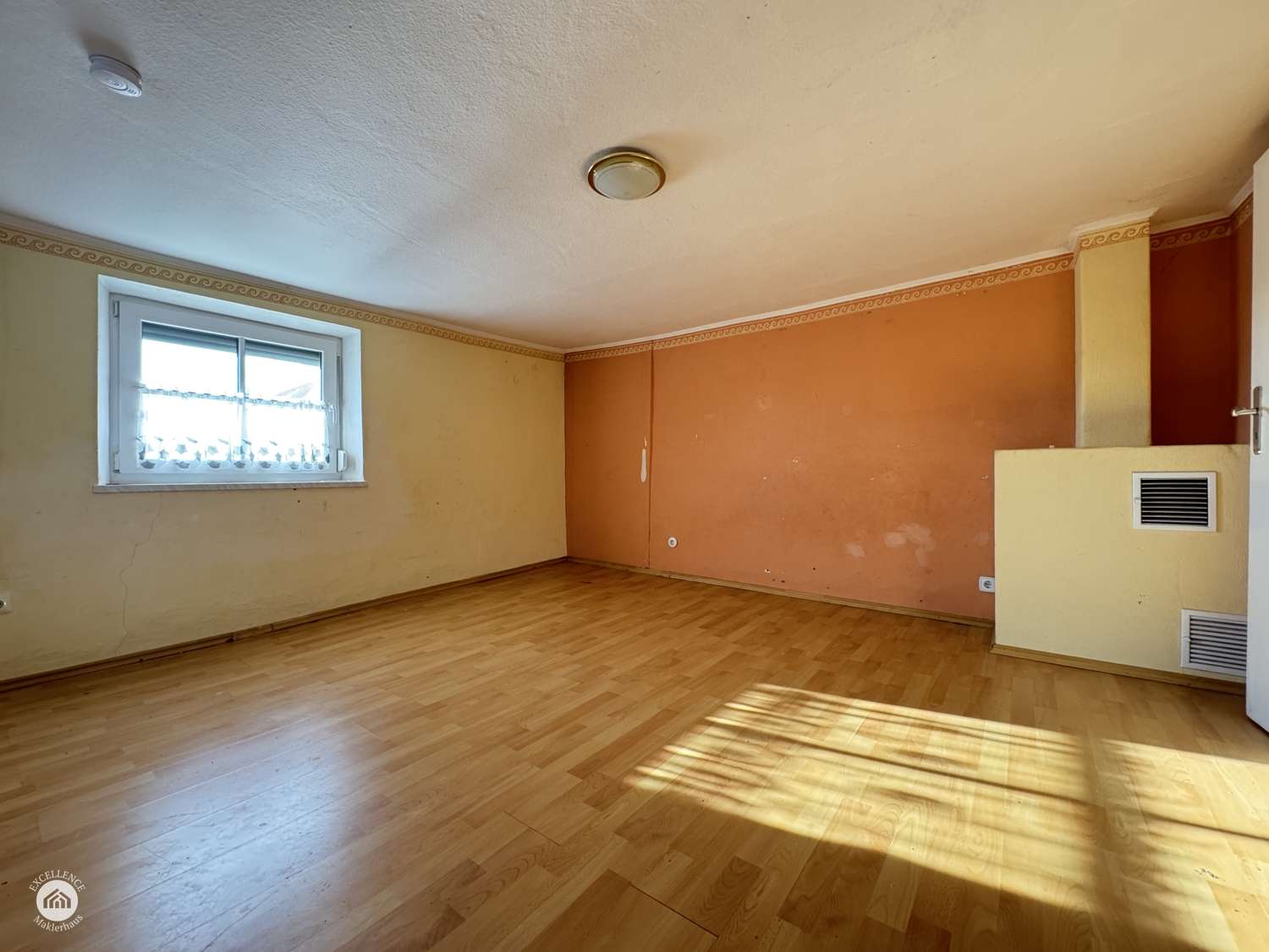 Immobilie in Münsterhausen - HISTORISCHES EINFAMILIENHAUS mit großem Garten und Scheune -*Käuferprovisionsfrei* - Bild 6