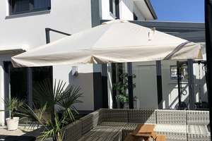 Modernes Einfamilienhaus mit Wintergarten, Doppelgarage und liebevoll angelegtem Garten in Schwendi – Die vollständige Adresse der Immobilie erhältst du vom Anbieter., 88477 Schwendi – Vorschaubild 5