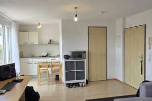 Wohnen mit Panoramablick: Ein-Zimmer-Apartment in Freiburg-Rieselfeld – 79111 Rieselfeld, Freiburg im Breisgau – Vorschaubild 2