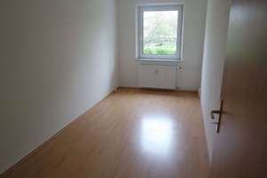 Leipzig-Sellerhausen - kleine 4-Zimmer-Wohnung mit Balkon und Wannenbad in ruhiger, grüner Umgebung – Leonhard-Frank-Straße 13, 4318 Sellerhausen-Stünz, Leipzig – Vorschaubild 9