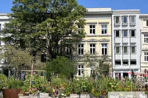 5-Zimmer-Altbauwohnung im Herzen der Lübecker Innenstadt 
mit Südbalkon und Stellplatz