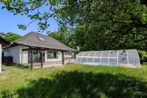 Perfekt für Natur- und Familienliebhaber - Feldrandlage mit großem Garten und viel Potenzial – Celle (Kreis) – Vorschaubild 1