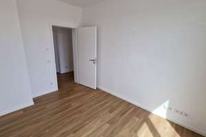 Charmante Dachgeschosswohnung in Berlin mit Terrasse – In den Alboingärten 35, 12103 Schöneberg, Berlin – Vorschaubild 12