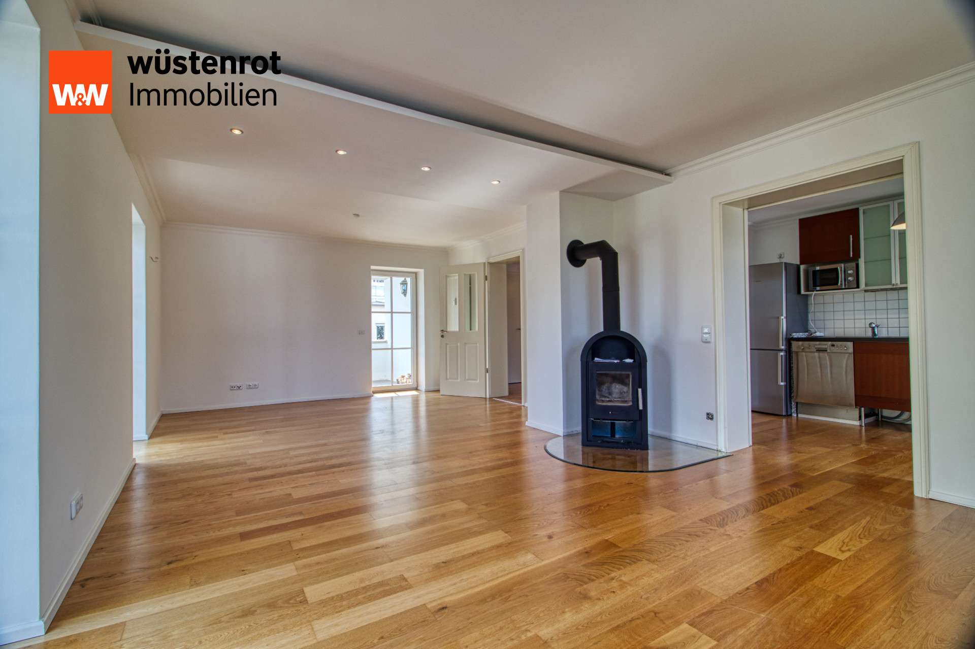 Immobilie in Stephanskirchen - Alles neu! Modernisierte 3-Zi.-EG-Wohnung in bevorzugter Wohnlage! - Bild 1