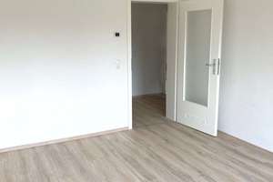 3-ZW mit Laminat in Holzoptik, 2022 neu erstellt!  KEIN Balkon oä. – Thomastr. 44, 53119 Nordstadt, Bonn – Vorschaubild 5