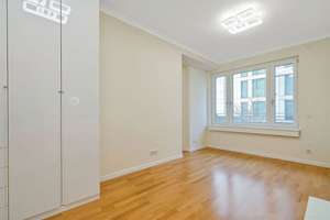 Garten im 4.OG! - außergewöhnliche 5-Zimmer-Residenz im High Park am Potsdamer Platz – Die vollständige Adresse der Immobilie erhältst du vom Anbieter., 10117 Mitte (Ortsteil), Berlin – Vorschaubild 8