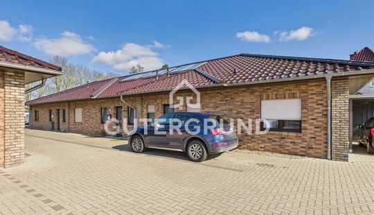 Bild von Modernes Reihenmittelhaus in Ostrhauderfehn – Carport & Solaranlage!