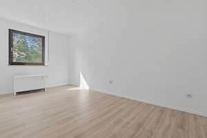 Renovierte 3 Zi.-EG-Wohnung mit Tageslichtbad – Dellwiger Straße 123, 45357 Frintrop, Essen – Vorschaubild 6