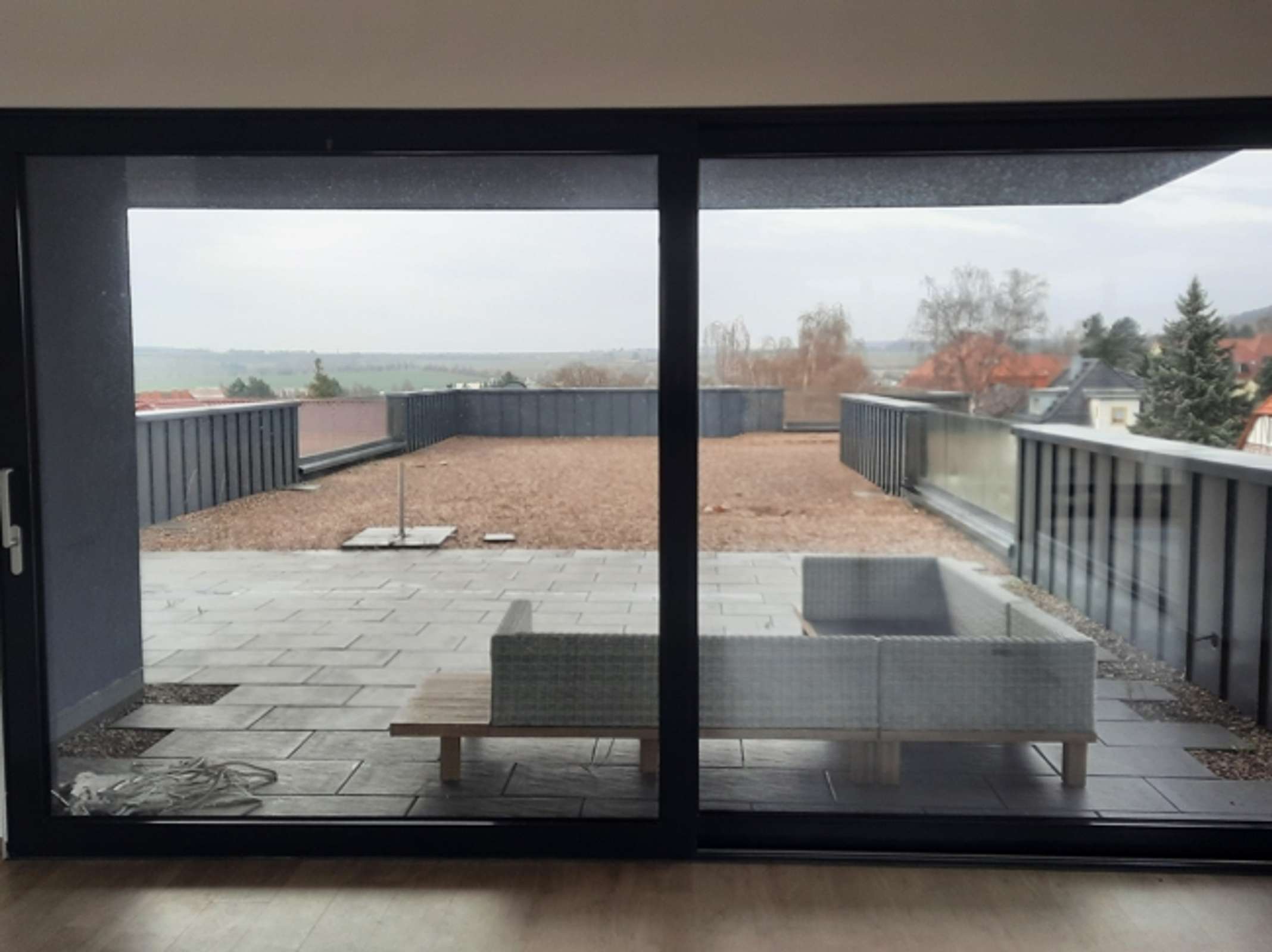 Luxuriöse 3-Zimmer-Penthouse-Wohnung mit geräumiger Wohnküche und großer Dachterrasse in Worbis