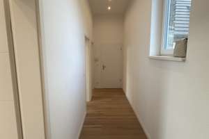 Erstbezug nach Kernsanierung – hochwertige 3-Zimmer-Wohnung mit Dachterrasse in Königswinter – Bahnhofstraße 24, 53639 Königswinter – Vorschaubild 8