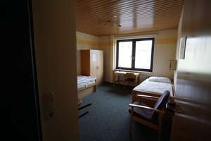 Stilvolles Ensemble aus Schule & Mehrfamilienhaus auf einem großzügigen 4.800 m² Areal. – Die vollständige Adresse der Immobilie erhältst du vom Anbieter., 34134 Niederzwehren, Kassel – Vorschaubild 16