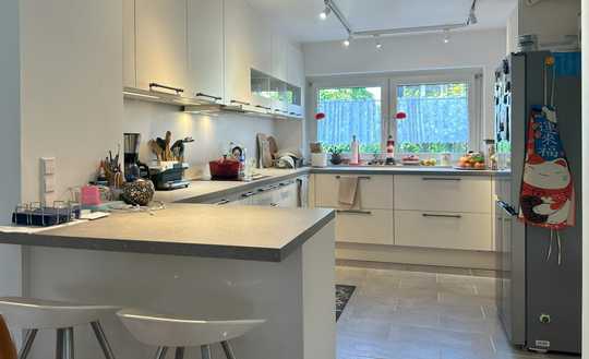 Umfangreich modernisiertes Reihenhaus in perfekter Lage mit hoher Wohnqualität