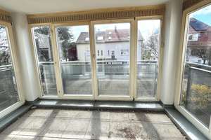 Sofort freie 2-Zimmer-Eigentumswohnung mit verglaster Südloggia in sehr gefragter Lage! – Die vollständige Adresse der Immobilie erhältst du vom Anbieter., 70567 Möhringen-Süd, Stuttgart – Vorschaubild 9