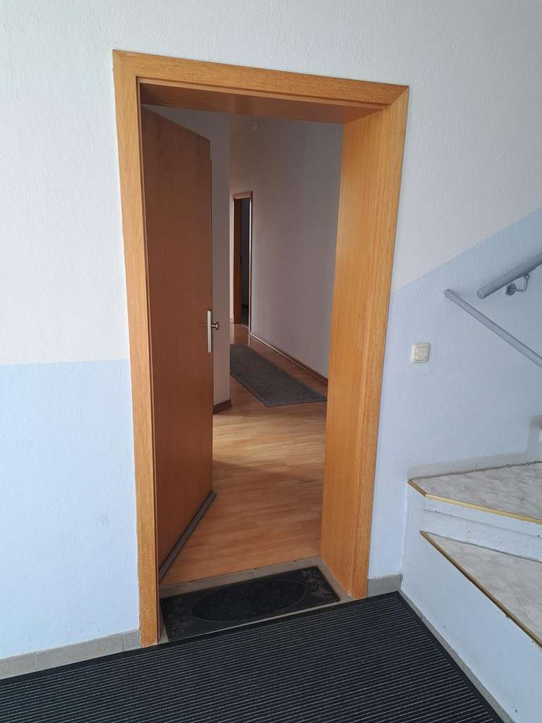 Immobilie in Bad Elster - Lichtdurchflutete großzügige 3-Zimmer Erdgeschosswohnung - Bild 2
