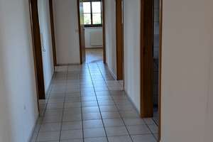 Wohnen mit Charakter: Großzügige 4-Zimmer-Wohnung in Neu-Ulm – Dorfstraße 34/1, 89233 Neu-Ulm – Vorschaubild 8