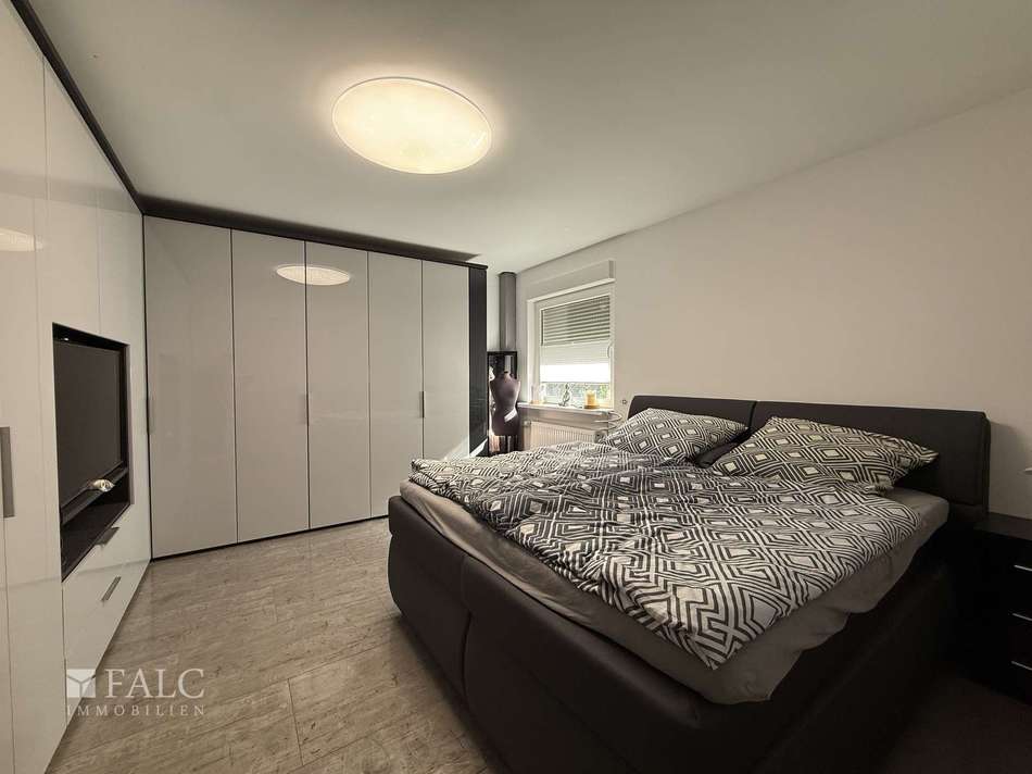 aFsdELLZx2jMjz9pWTM5LqTZ-big I