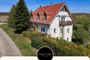 Großzügiges Landhaus mit viel Platz für die Familie, umgeben von weiten Feldern