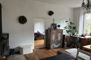 Charmante 4-Zi. Altbauwohnung mit Südterrasse und Garage !