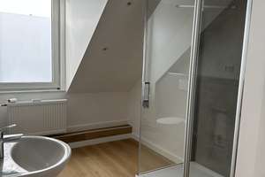 Little Tokyo: Dachgeschosswohnung mit Terrasse und Blick über Düsseldorf – Marienstraße 34, 40210 Stadtmitte, Düsseldorf – Vorschaubild 13