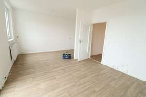 Nur 58 € Kaltmiete* 3-Raumwohnung mit West-Balkon – Irkutsker Straße 181, 9119 Kappel, Chemnitz – Vorschaubild 3