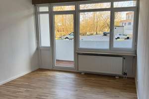 Sanierte 1-Zimmer- Whg. in Erlangen mit Balkon