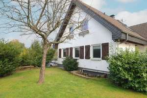 Großzügiges Ein- bis Zweifamilienhaus mit Doppelgarage in bester Lage der Solinger-S – Die vollständige Adresse der Immobilie erhältst du vom Anbieter., 42657 Burg/Höhscheid, Solingen – Vorschaubild 3