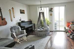 Charmante 2 Zimmer-Etagenwohnung mit Balkon – Epiphanienweg 43, 33739 Jöllenbeck, Bielefeld – Vorschaubild 1