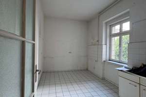 Wohnen im Kulturdenkmal: Renovierungsbedürftige Wohnung | 3 große Zi | 91 m² – Die vollständige Adresse der Immobilie erhältst du vom Anbieter., 10243 Friedrichshain, Berlin – Vorschaubild 10