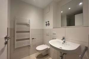 Zweitbezug mit Einbauküche und Balkon: modernes energie-effizientes 1-Zimmer-Appartment – Löwenberger Straße 1, 10315 Friedrichsfelde, Berlin – Vorschaubild 6