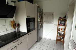 Großzügige Doppelhaushälfte inkl. Einliegerwohnung in ruhiger Lage von Stuttgart-Plieningen – Die vollständige Adresse der Immobilie erhältst du vom Anbieter., 70599 Plieningen (Ortsteil), Stuttgart – Vorschaubild 6