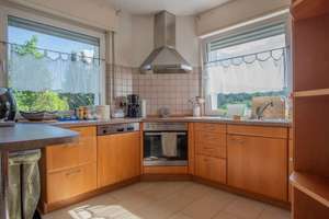 Großes EFH mit ELW (bisher Ferienwohnung) in Aussichtslage von Rod an der Weil. Käuferprovisionsfrei – Die vollständige Adresse der Immobilie erhältst du vom Anbieter., 61276 Weilrod – Vorschaubild 8