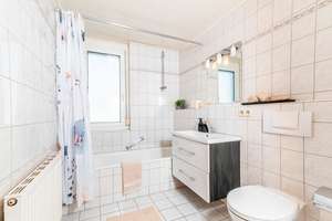 WOHNGLÜCK - Modernes Einfamilienhaus mit 140-qm-Wohnfläche und Garten in Stuttgart-Hausen – Die vollständige Adresse der Immobilie erhältst du vom Anbieter., 70499 Hausen, Stuttgart – Vorschaubild 10