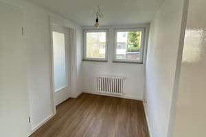 Helle, sanierte 3-Zimmer Wohnung mit pauschalen Nebenkosten in bevorzugter Lage – An Sankt Albertus Magnus 18, 45136 Bergerhausen, Essen – Vorschaubild 4