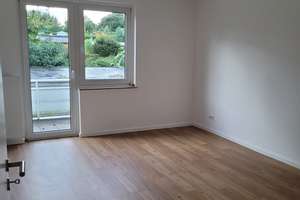 3-Zimmer-Wohnung mit Balkon im Dortmunder Süden – Ostkirchstraße 20, 44269 Berghofen, Dortmund – Vorschaubild 1