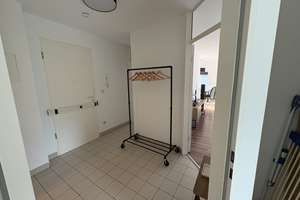 Helle 2-Zimmer-Dachgeschosswohnung mit großer Südterrasse direkt zum Zamila-Park - provisionsfrei – Friedrich-Eckart-Straße 50, 81929 Englschalking, München – Vorschaubild 9