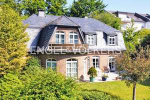 Repräsentative Villa mit parkähnlichem Grundstück – Die vollständige Adresse der Immobilie erhältst du vom Anbieter., 56203 Höhr-Grenzhausen – Vorschaubild 1