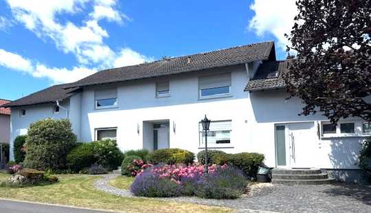 Bild von 61184 Karben-Petterweil, 1-3 FH in sensationeller Feldrandlage, Wfl. ca. 310m²,  Grd. ca.  920m²!