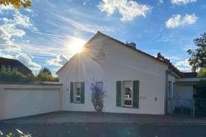 Barrierefreies Einfamilienhaus im Grünen am Eselsberg – Die vollständige Adresse der Immobilie erhältst du vom Anbieter., 97318 Kitzingen – Vorschaubild 1