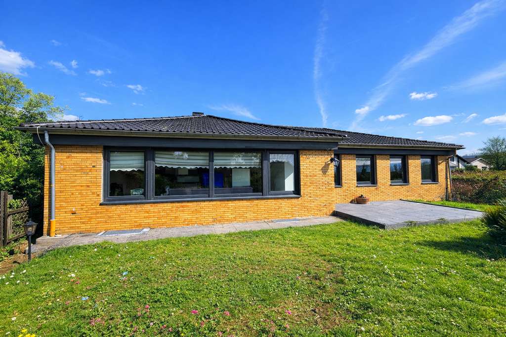 Immobilie in Hargesheim - Idyllisch gelegener Bungalow mit großem Garten und Garage in ruhiger Wohnlage - Bild 3