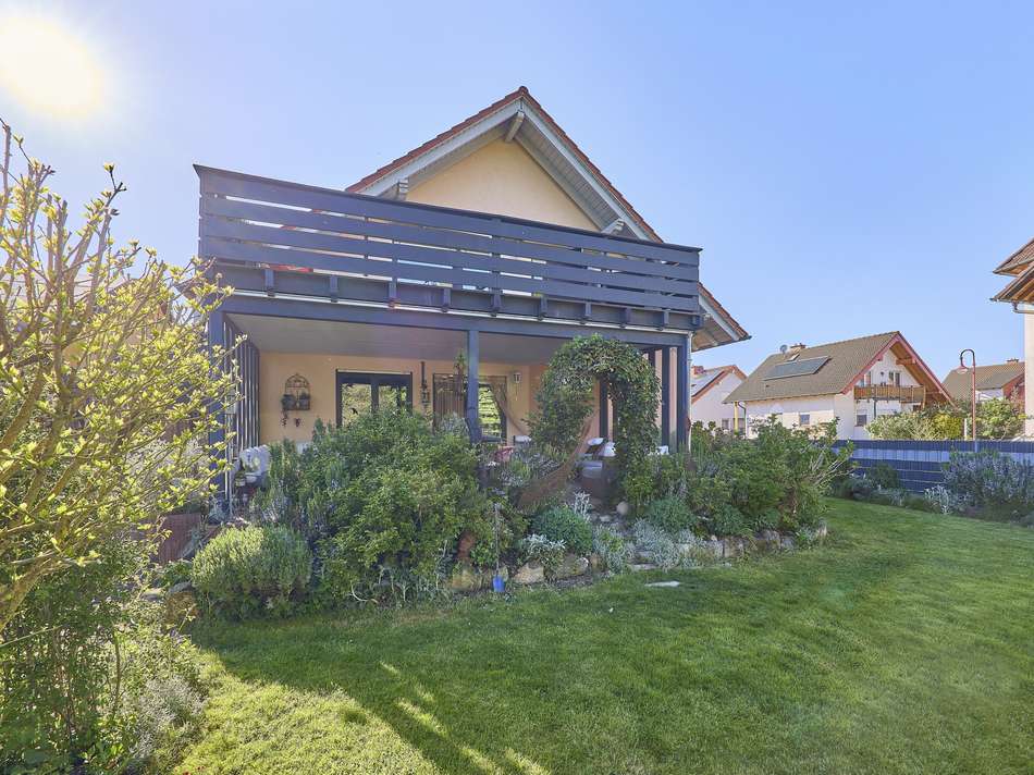 Hausansicht vom Garten