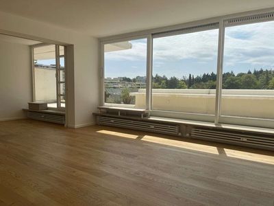 Haar: Traumhafte Terrassenwohnung, 3,5 Zimmer, mit Panoramablick & TG-Stellplatz.